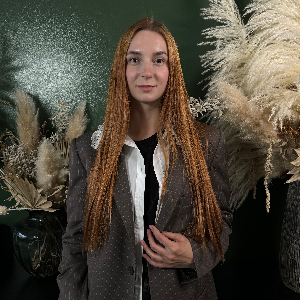 Альона